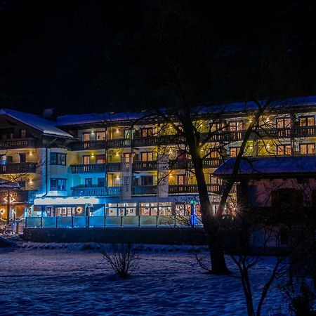 Lacus Hotel Am See Weissensee Exterior foto